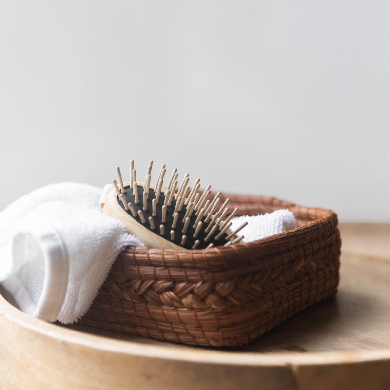 TEK â€“ Scalp Massage Brush with Strap in Ash Wood Handmade in Italy â€“ Stimulates Hair Growth, Ideal for Shampoo and Anti-Hair Loss Lotions â€“ 8.5 x 5 cm â€“ Vegan and Sustainable - Image 3